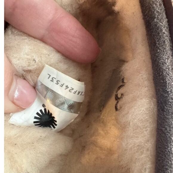 UGG EUC Dakota Espresso Slippers 6 - Picture 9 of 9